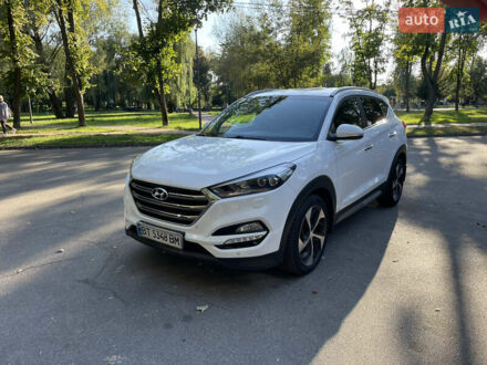 Хендай Туксон 2017 в Киеве на Automoto.ua Белый Хендай Туксон, объемом двигателя 2 л и пробегом 67 тыс. км за 18200 $, фото 1 на Automoto.ua
