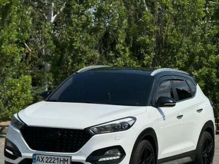 Хендай Туксон 2017 в Харькове на Automoto.ua Белый Хендай Туксон, объемом двигателя 1.59 л и пробегом 72 тыс. км за 23500 $, фото 1 на Automoto.ua