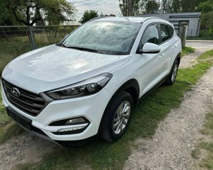 Білий Хендай Туксон, об'ємом двигуна 1.6 л та пробігом 143 тис. км за 9400 $, фото 1 на Automoto.ua