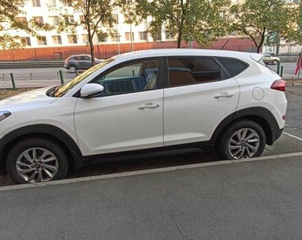 Хендай Туксон 2017 в Киеве на Automoto.ua Белый Хендай Туксон, объемом двигателя 2 л и пробегом 76 тыс. км за 465 $, фото 1 на Automoto.ua