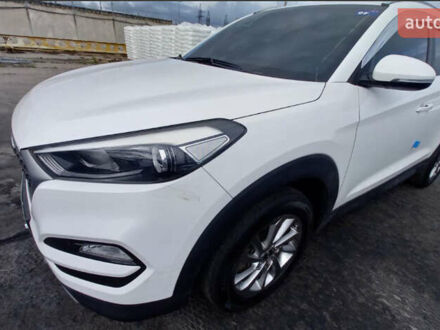 Хендай Туксон 2017 в Киеве на Automoto.ua Белый Хендай Туксон, объемом двигателя 1.7 л и пробегом 145 тыс. км за 18700 $, фото 1 на Automoto.ua