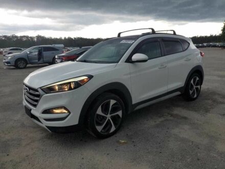 Хендай Туксон 2017 в Ивано-Франковске на Automoto.ua Белый Хендай Туксон, объемом двигателя 0 л и пробегом 57 тыс. км за 4000 $, фото 1 на Automoto.ua
