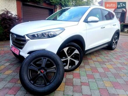 Хендай Туксон 2018 в Львове на Automoto.ua Белый Хендай Туксон, объемом двигателя 2 л и пробегом 169 тыс. км за 21400 $, фото 1 на Automoto.ua