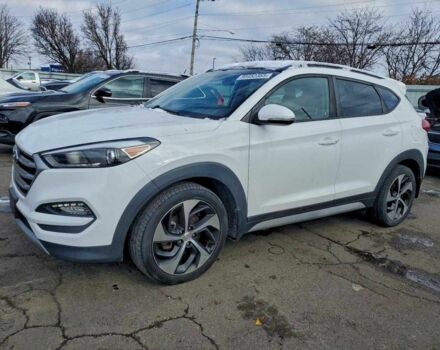 Белый Хендай Туксон, объемом двигателя 1.6 л и пробегом 120 тыс. км за 2800 $, фото 1 на Automoto.ua