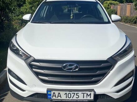 Білий Хендай Туксон, об'ємом двигуна 2 л та пробігом 135 тис. км за 18500 $, фото 1 на Automoto.ua