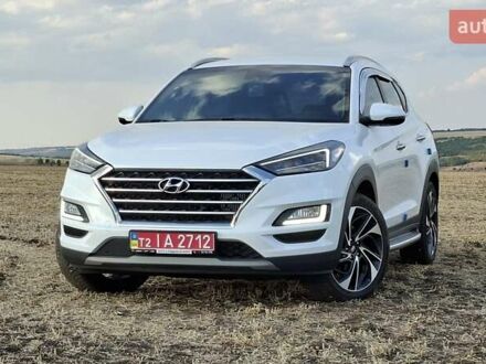 Белый Хендай Туксон, объемом двигателя 2 л и пробегом 158 тыс. км за 24500 $, фото 1 на Automoto.ua