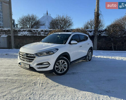 Білий Хендай Туксон, об'ємом двигуна 2 л та пробігом 84 тис. км за 20500 $, фото 1 на Automoto.ua