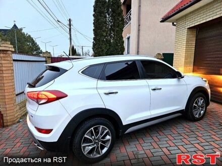 Хендай Туксон 2018 в Краматорске на Automoto.ua Белый Хендай Туксон, объемом двигателя 2 л и пробегом 146 тыс. км за 19500 $, фото 1 на Automoto.ua