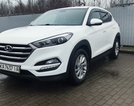Белый Хендай Туксон, объемом двигателя 2 л и пробегом 133 тыс. км за 17600 $, фото 1 на Automoto.ua