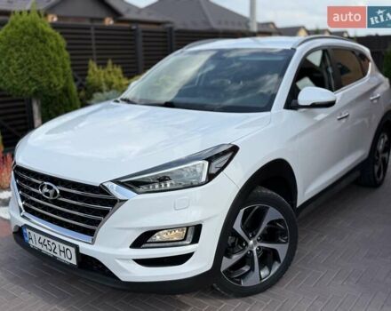 Белый Хендай Туксон, объемом двигателя 2 л и пробегом 109 тыс. км за 21800 $, фото 1 на Automoto.ua