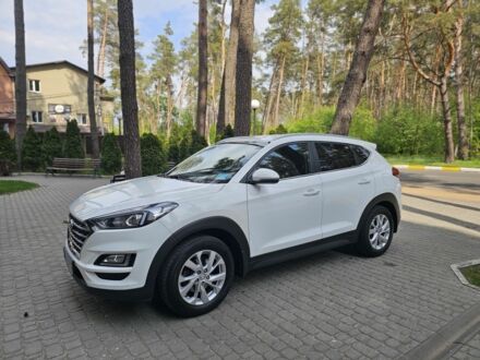 Хендай Туксон 2019 в Ирпене на Automoto.ua Белый Хендай Туксон, объемом двигателя 2 л и пробегом 97 тыс. км за 22000 $, фото 1 на Automoto.ua