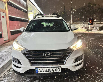 Белый Хендай Туксон, объемом двигателя 2 л и пробегом 90 тыс. км за 22500 $, фото 1 на Automoto.ua