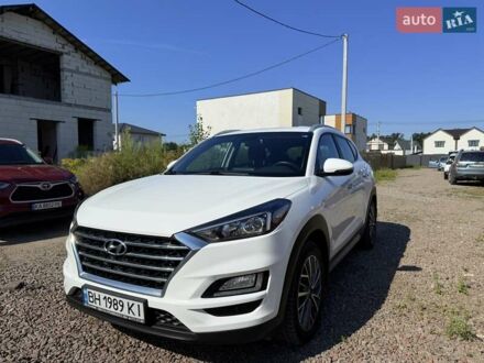 Хендай Туксон 2019 в Киеве на Automoto.ua Белый Хендай Туксон, объемом двигателя 2 л и пробегом 101 тыс. км за 22100 $, фото 1 на Automoto.ua