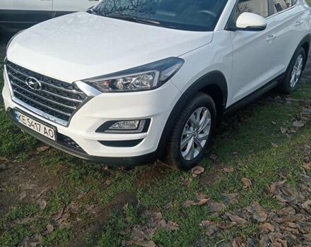 Белый Хендай Туксон, объемом двигателя 2 л и пробегом 43 тыс. км за 24000 $, фото 1 на Automoto.ua