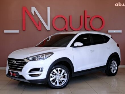 Белый Хендай Туксон, объемом двигателя 2 л и пробегом 134 тыс. км за 23500 $, фото 1 на Automoto.ua