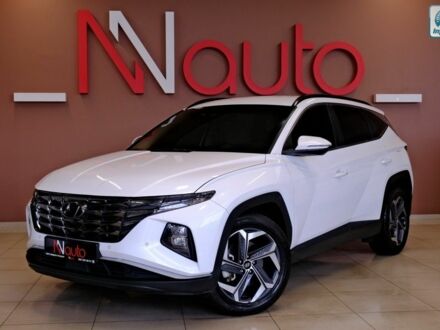 Белый Хендай Туксон, объемом двигателя 2 л и пробегом 160 тыс. км за 29900 $, фото 1 на Automoto.ua