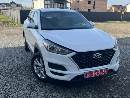 Белый Хендай Туксон, объемом двигателя 2 л и пробегом 148 тыс. км за 17850 $, фото 1 на Automoto.ua