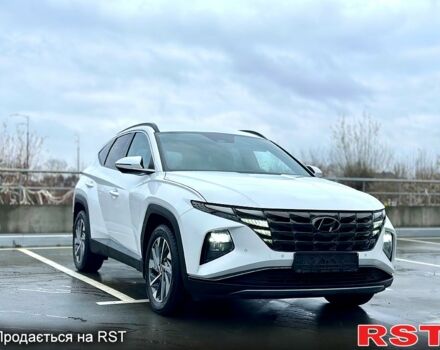 Белый Хендай Туксон, объемом двигателя 2 л и пробегом 67 тыс. км за 24500 $, фото 1 на Automoto.ua