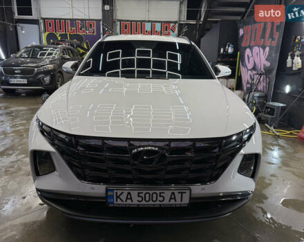 Белый Хендай Туксон, объемом двигателя 2 л и пробегом 96 тыс. км за 23500 $, фото 1 на Automoto.ua