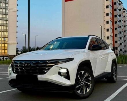 Белый Хендай Туксон, объемом двигателя 2 л и пробегом 65 тыс. км за 21000 $, фото 1 на Automoto.ua