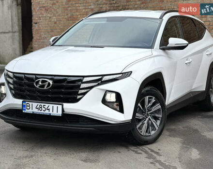 Белый Хендай Туксон, объемом двигателя 2 л и пробегом 123 тыс. км за 22800 $, фото 1 на Automoto.ua
