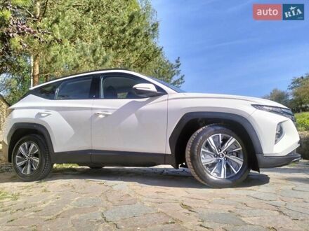 Хендай Туксон 2022 у Дубно на Automoto.ua Білий Хендай Туксон, об'ємом двигуна 2 л та пробігом 53 тис. км за 27700 $, фото 1 на Automoto.ua