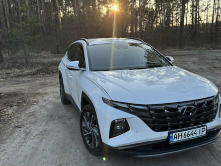 Хендай Туксон 2023 в Киеве на Automoto.ua Белый Хендай Туксон, объемом двигателя 2 л и пробегом 49 тыс. км за 29499 $, фото 1 на Automoto.ua