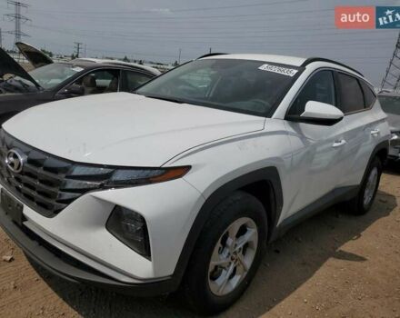 Белый Хендай Туксон, объемом двигателя 2.5 л и пробегом 27 тыс. км за 7000 $, фото 1 на Automoto.ua