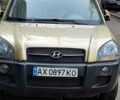 Бежевий Хендай Туксон, об'ємом двигуна 2 л та пробігом 246 тис. км за 6300 $, фото 1 на Automoto.ua