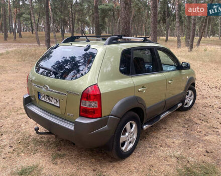 Бежевый Хендай Туксон, объемом двигателя 1.98 л и пробегом 325 тыс. км за 6500 $, фото 1 на Automoto.ua