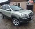 Бежевый Хендай Туксон, объемом двигателя 1.99 л и пробегом 180 тыс. км за 7700 $, фото 2 на Automoto.ua
