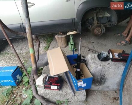 Бежевый Хендай Туксон, объемом двигателя 2.7 л и пробегом 165 тыс. км за 7500 $, фото 9 на Automoto.ua