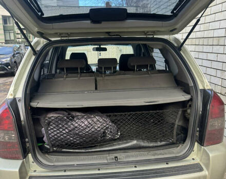 Бежевый Хендай Туксон, объемом двигателя 2 л и пробегом 325 тыс. км за 7400 $, фото 6 на Automoto.ua