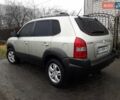 Бежевый Хендай Туксон, объемом двигателя 2.7 л и пробегом 165 тыс. км за 7500 $, фото 1 на Automoto.ua