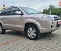 Бежевый Хендай Туксон, объемом двигателя 2 л и пробегом 194 тыс. км за 7750 $, фото 12 на Automoto.ua