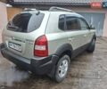 Бежевый Хендай Туксон, объемом двигателя 1.99 л и пробегом 180 тыс. км за 7700 $, фото 3 на Automoto.ua