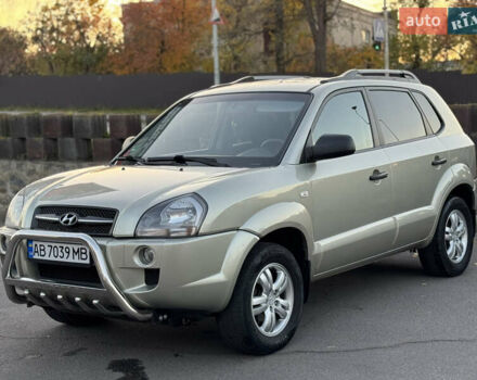 Бежевий Хендай Туксон, об'ємом двигуна 2 л та пробігом 256 тис. км за 8700 $, фото 1 на Automoto.ua