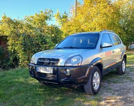 Бежевый Хендай Туксон, объемом двигателя 1.98 л и пробегом 260 тыс. км за 7200 $, фото 1 на Automoto.ua