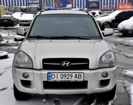 Бежевый Хендай Туксон, объемом двигателя 1.98 л и пробегом 257 тыс. км за 6500 $, фото 3 на Automoto.ua