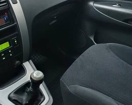 Бежевый Хендай Туксон, объемом двигателя 2 л и пробегом 254 тыс. км за 7700 $, фото 46 на Automoto.ua