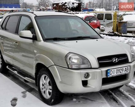Бежевый Хендай Туксон, объемом двигателя 1.98 л и пробегом 257 тыс. км за 6500 $, фото 5 на Automoto.ua