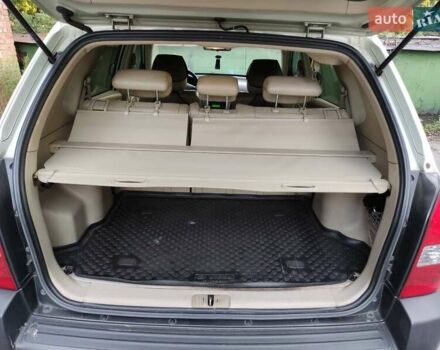 Бежевый Хендай Туксон, объемом двигателя 1.98 л и пробегом 264 тыс. км за 7500 $, фото 4 на Automoto.ua