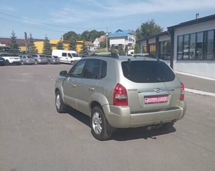 Бежевый Хендай Туксон, объемом двигателя 2 л и пробегом 184 тыс. км за 7800 $, фото 5 на Automoto.ua