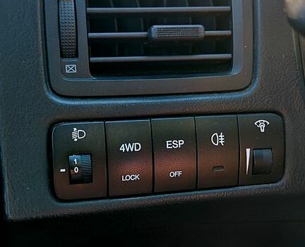 Бежевый Хендай Туксон, объемом двигателя 2 л и пробегом 285 тыс. км за 7300 $, фото 5 на Automoto.ua