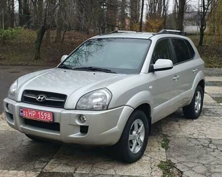 Бежевый Хендай Туксон, объемом двигателя 2 л и пробегом 254 тыс. км за 7700 $, фото 12 на Automoto.ua