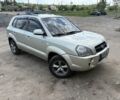 Бежевый Хендай Туксон, объемом двигателя 0 л и пробегом 217 тыс. км за 5000 $, фото 2 на Automoto.ua
