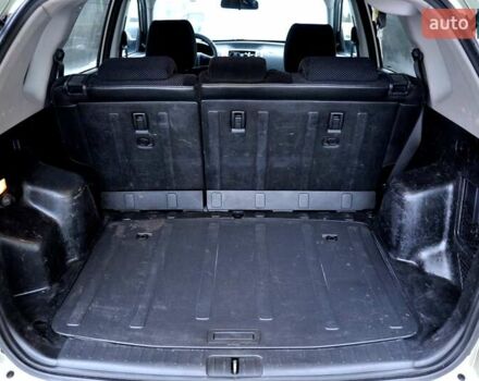 Бежевый Хендай Туксон, объемом двигателя 1.98 л и пробегом 257 тыс. км за 6500 $, фото 19 на Automoto.ua