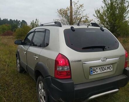 Бежевый Хендай Туксон, объемом двигателя 2 л и пробегом 205 тыс. км за 6850 $, фото 6 на Automoto.ua