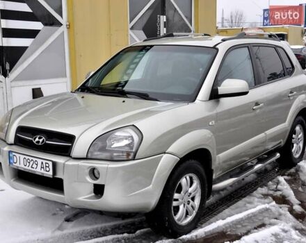 Бежевый Хендай Туксон, объемом двигателя 1.98 л и пробегом 257 тыс. км за 6500 $, фото 1 на Automoto.ua