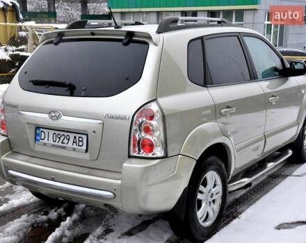 Бежевый Хендай Туксон, объемом двигателя 1.98 л и пробегом 257 тыс. км за 6500 $, фото 7 на Automoto.ua